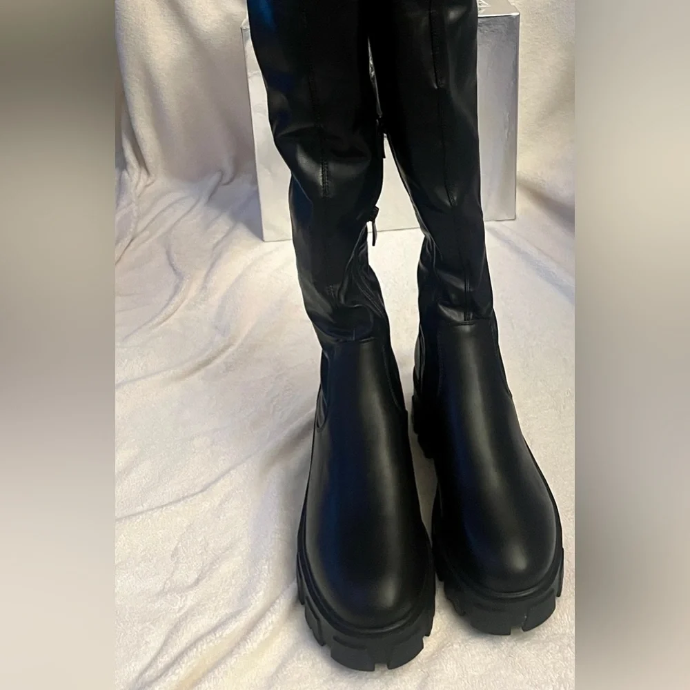 Azalea Wang Slim fit stretch thigh boots. Size 9 women’s. - Picture 4 of 9